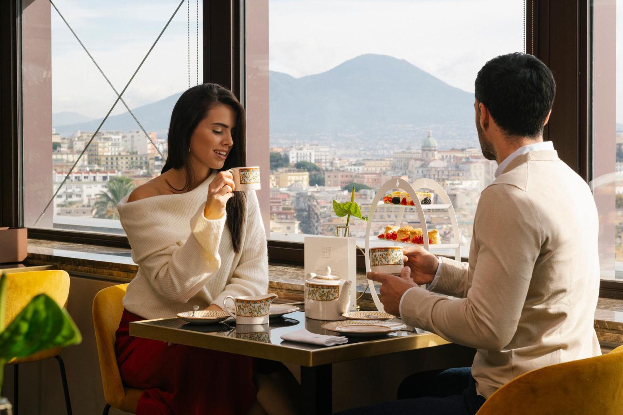 De Bonart Naples, Curio Collection By Hilton Hotel Bagian luar foto